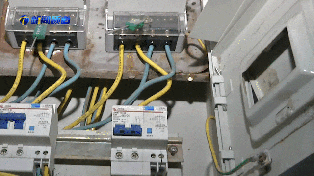 為什么配電箱里不能放雜物？:配電箱
